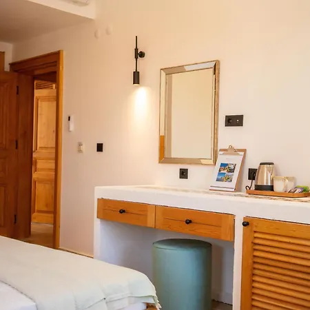 Alchemy Guest house Side