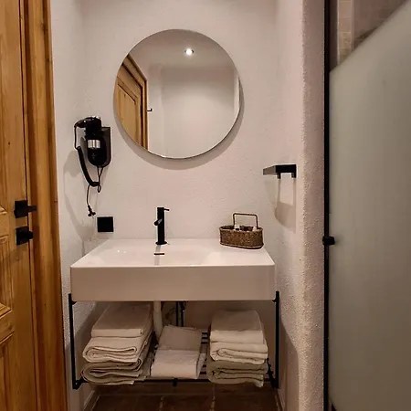 Alchemy Guest house Side